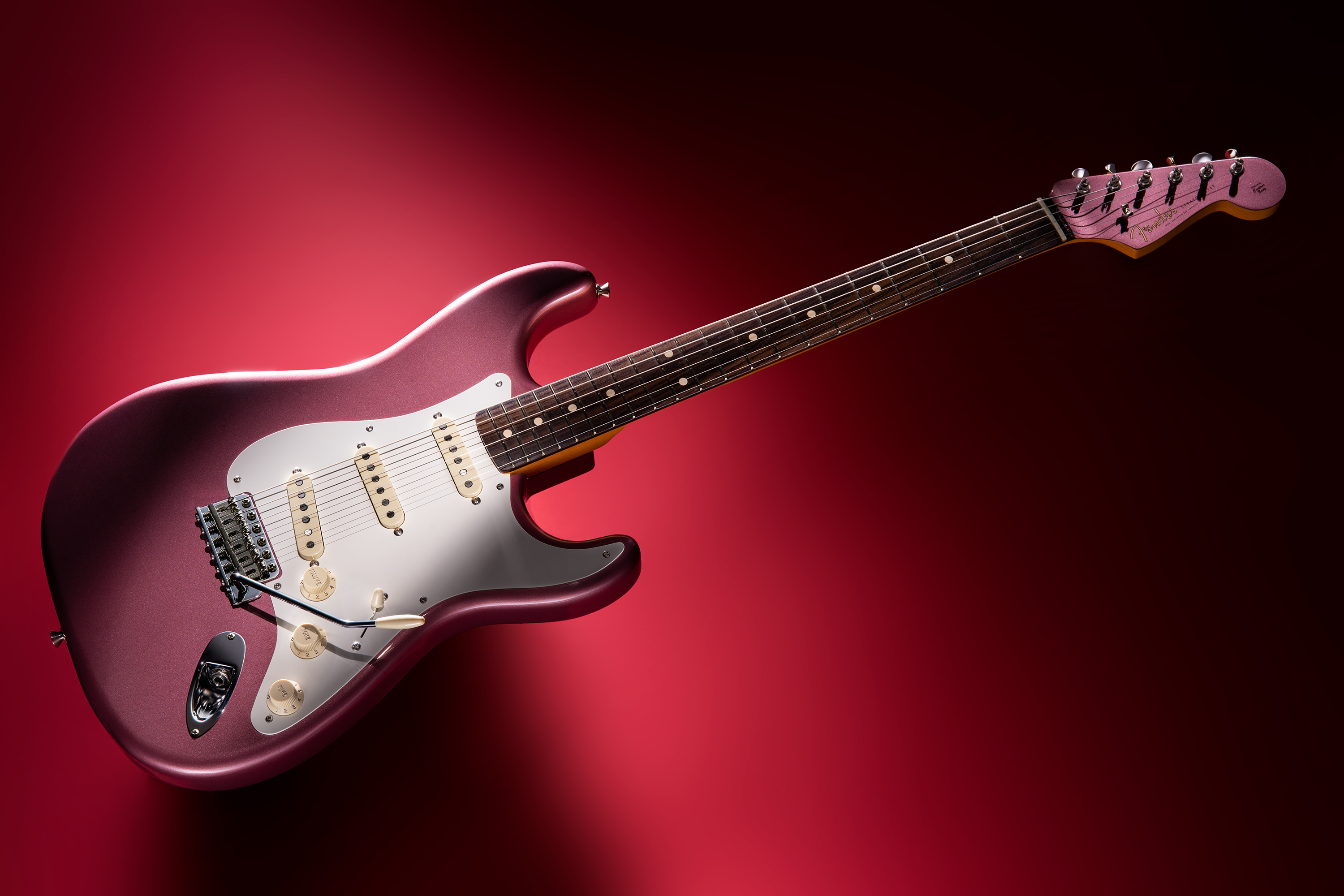 Char Stratocaster® Burgundy